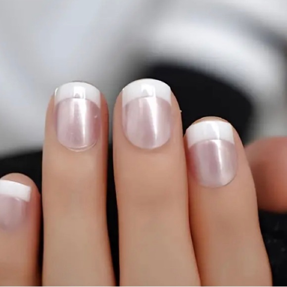 New Press on Nails Glazed Donut French Fake Fun & Fabulous Glue Pads & File - Picture 6 of 8